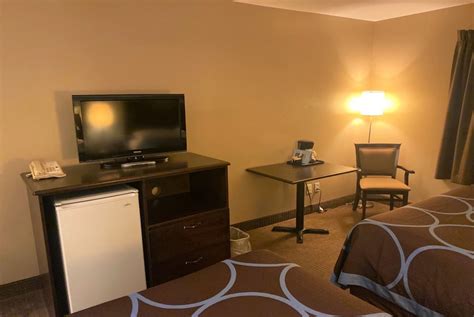 wyndham super 8 reservations.